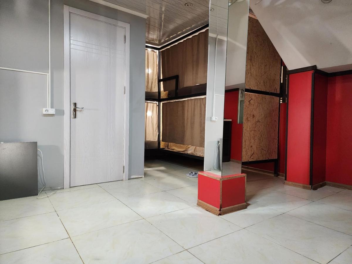 Gala Hostel Tbilissi Extérieur photo